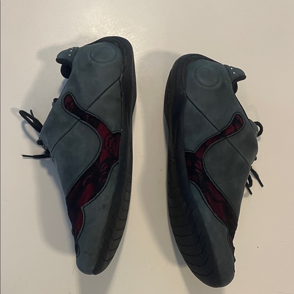 Puma Black and Gray Shoes with dark Pink  under black lace - Picture 3 of 11